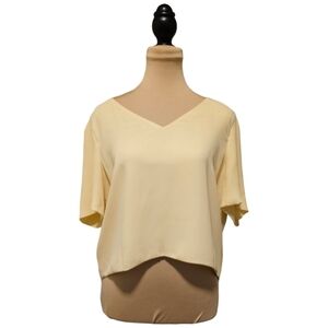 Aritzia Babaton Butter Yellow Light Weight Cropped V Neck Blouse Sz L